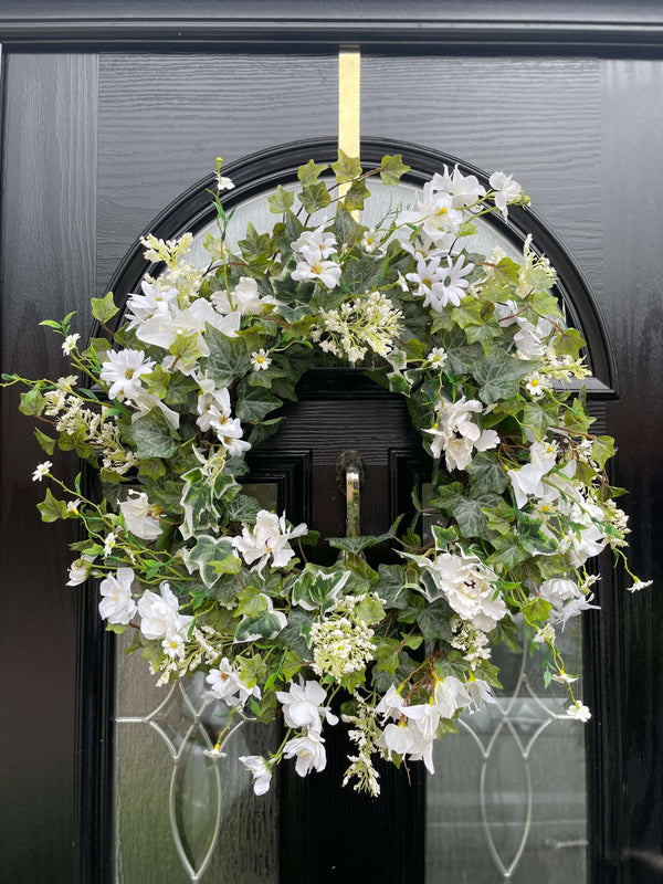 Luxury artificial ivy and blossom year round wreath