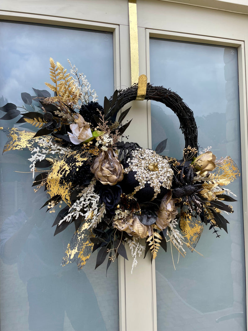Glamorous Halloween autumn wreath