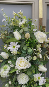 Extra large luxury artificial Spring heart wreath with tulips